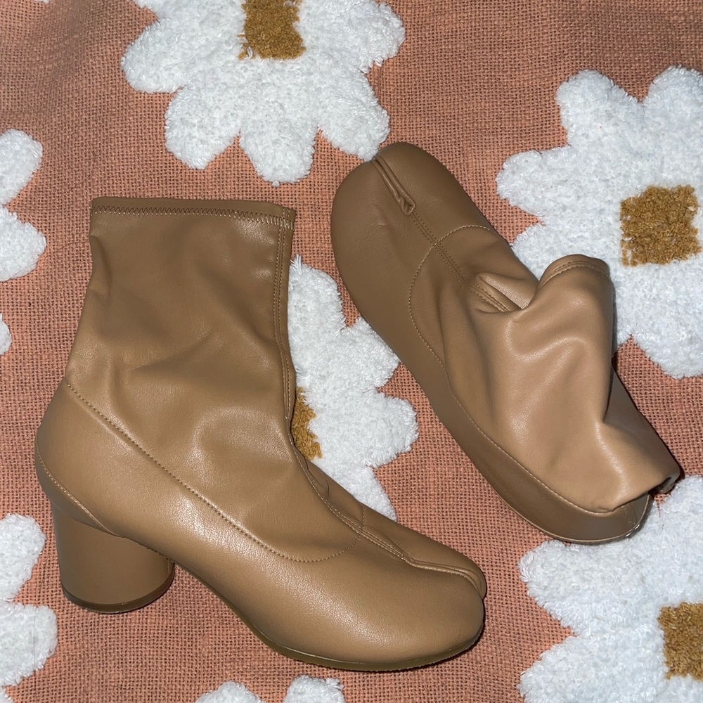Maison Margiela Tabi Ankle Boots NUDE